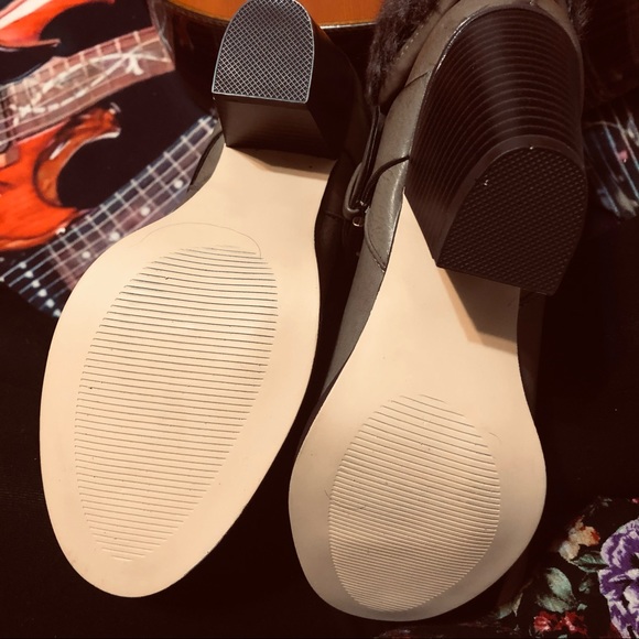 Cute and Sassy Fur Top Tan/Brown Boots! Size 7.5 - Picture 6 of 12